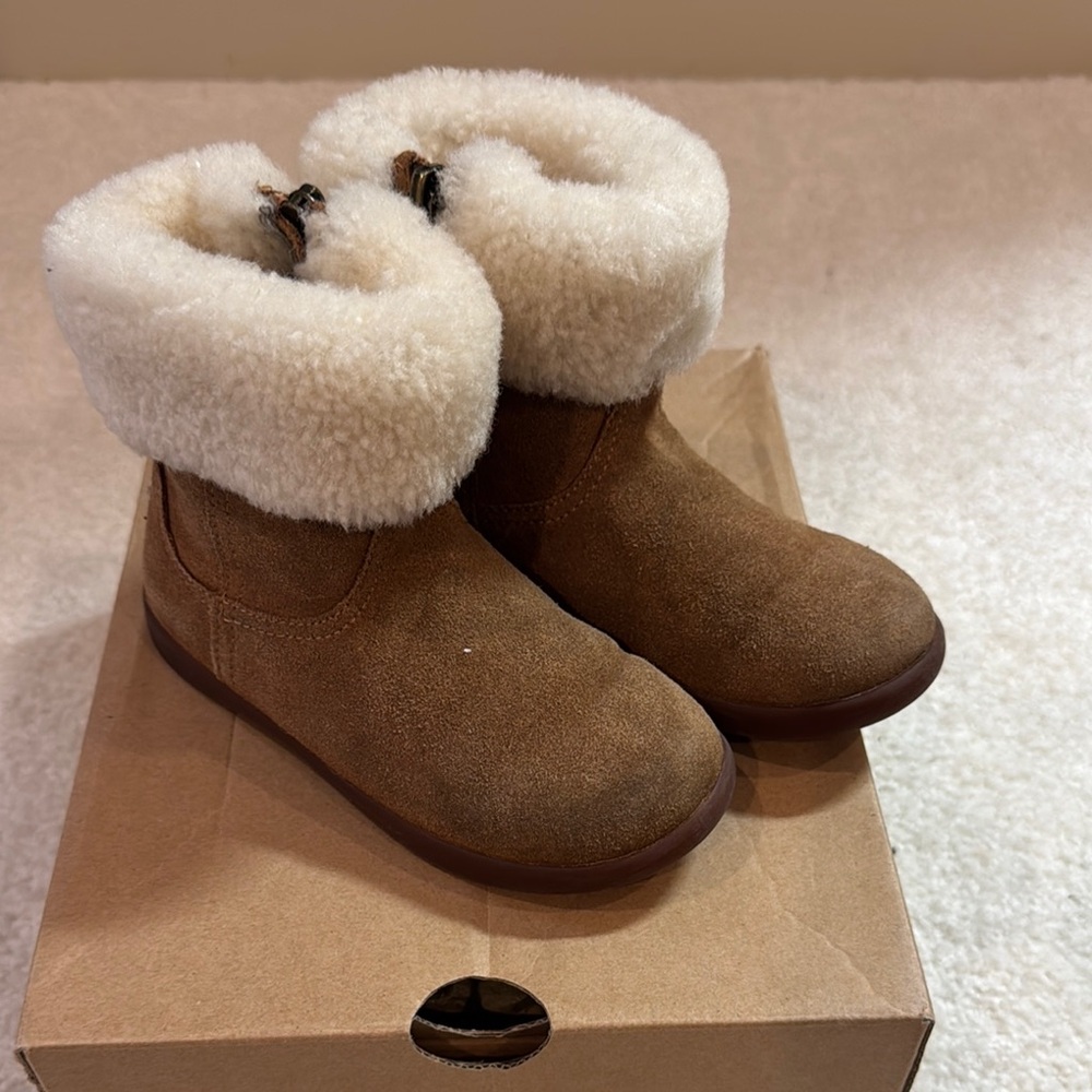 UGG Cozy Brown Kids Boots